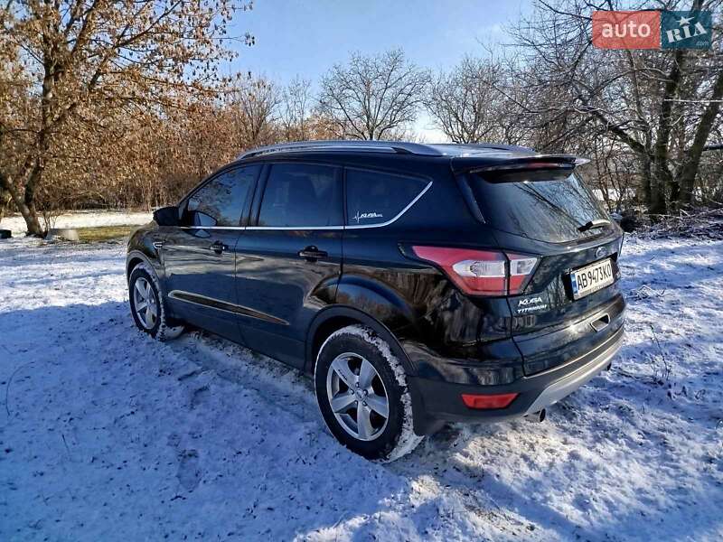 Внедорожник / Кроссовер Ford Kuga 2017 в Крыжополе