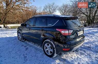 Внедорожник / Кроссовер Ford Kuga 2017 в 