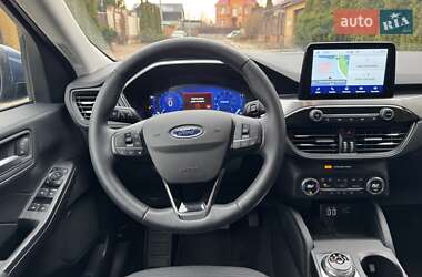 Внедорожник / Кроссовер Ford Kuga 2021 в Киеве