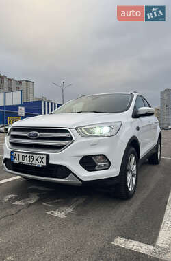 Позашляховик / Кросовер Ford Kuga 2019 в Києві