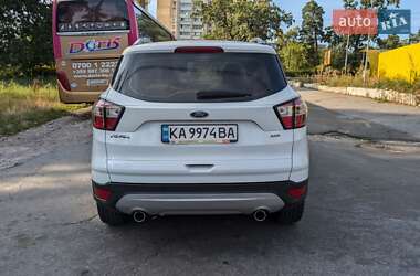 Внедорожник / Кроссовер Ford Kuga 2019 в 