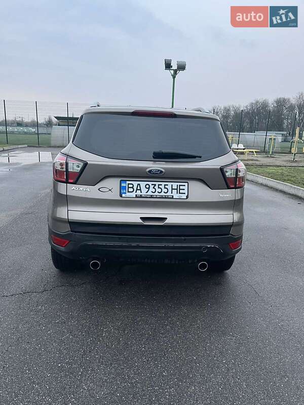 Позашляховик / Кросовер Ford Kuga 2019 в Олександрії