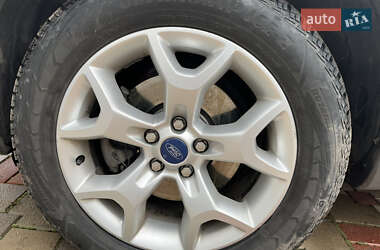Позашляховик / Кросовер Ford Kuga 2011 в 