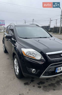 Внедорожник / Кроссовер Ford Kuga 2011 в 