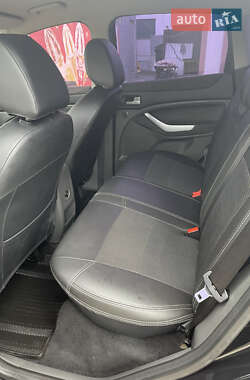 Внедорожник / Кроссовер Ford Kuga 2011 в 
