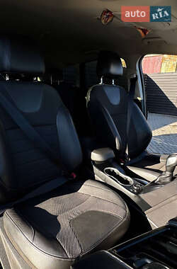 Внедорожник / Кроссовер Ford Kuga 2013 в 