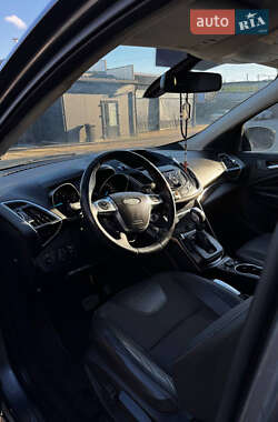 Внедорожник / Кроссовер Ford Kuga 2013 в 