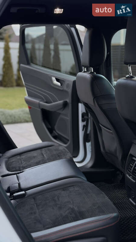 Внедорожник / Кроссовер Ford Kuga 2021 в Ковеле
