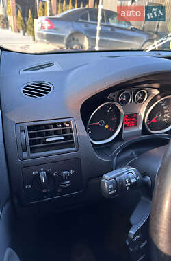 Внедорожник / Кроссовер Ford Kuga 2008 в 