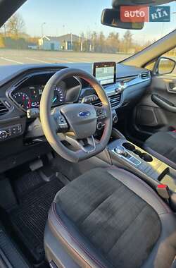 Внедорожник / Кроссовер Ford Kuga 2023 в 