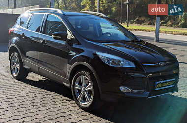 Внедорожник / Кроссовер Ford Kuga 2015 в 