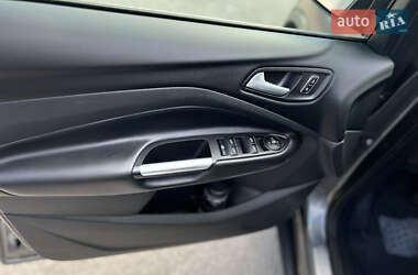 Внедорожник / Кроссовер Ford Kuga 2013 в 