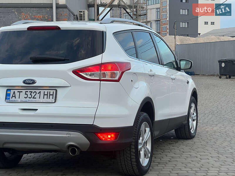Внедорожник / Кроссовер Ford Kuga 2016 в Ивано-Франковске