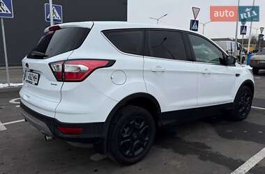 Внедорожник / Кроссовер Ford Kuga 2017 в Боярке