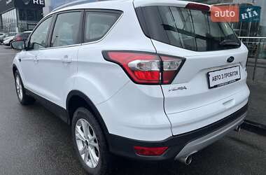 Внедорожник / Кроссовер Ford Kuga 2019 в 