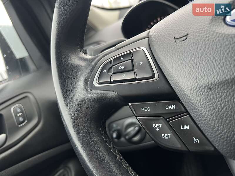 Позашляховик / Кросовер Ford Kuga 2019 в Києві