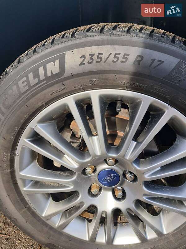 Внедорожник / Кроссовер Ford Kuga 2013 в Полтаве