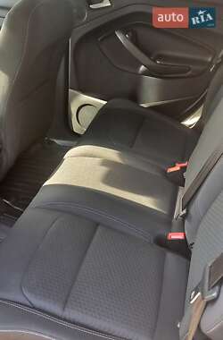 Внедорожник / Кроссовер Ford Kuga 2019 в 