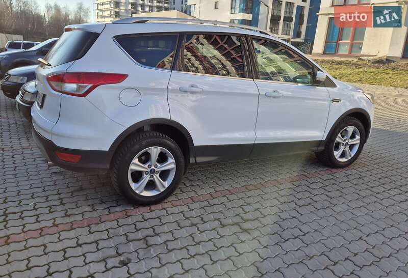 Внедорожник / Кроссовер Ford Kuga 2015 в Ивано-Франковске