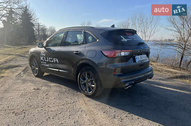 Внедорожник / Кроссовер Ford Kuga 2022 в 