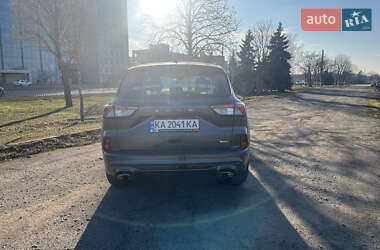 Внедорожник / Кроссовер Ford Kuga 2022 в 