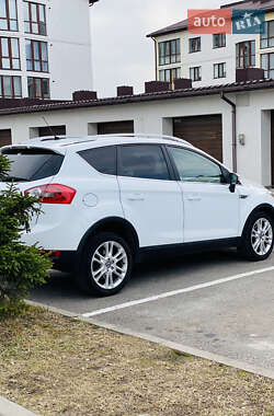 Внедорожник / Кроссовер Ford Kuga 2012 в 