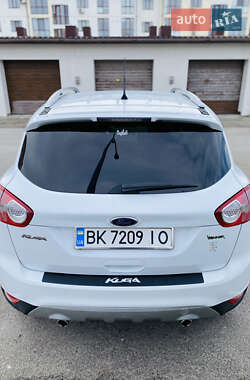 Внедорожник / Кроссовер Ford Kuga 2012 в 