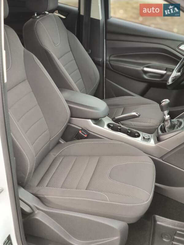 Позашляховик / Кросовер Ford Kuga 2016 в Вінниці фото 53 Позашляховик / Кросовер Ford Kuga 2016 в Вінниці