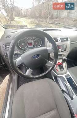 Внедорожник / Кроссовер Ford Kuga 2012 в 