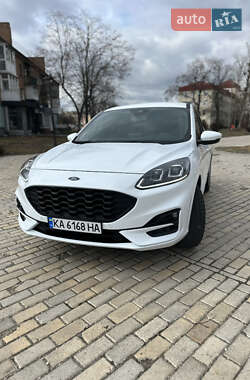 Позашляховик / Кросовер Ford Kuga 2022 в 