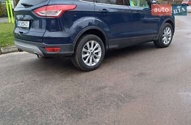 Внедорожник / Кроссовер Ford Kuga 2015 в 