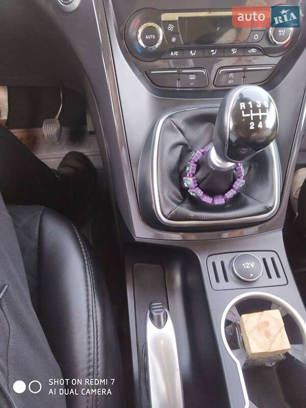 Позашляховик / Кросовер Ford Kuga 2015 в Шацьку фото 11 Позашляховик / Кросовер Ford Kuga 2015 в Шацьку