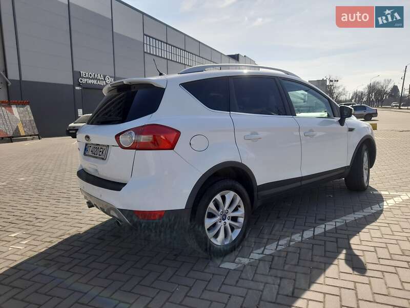 Позашляховик / Кросовер Ford Kuga 2012 в Івано-Франківську