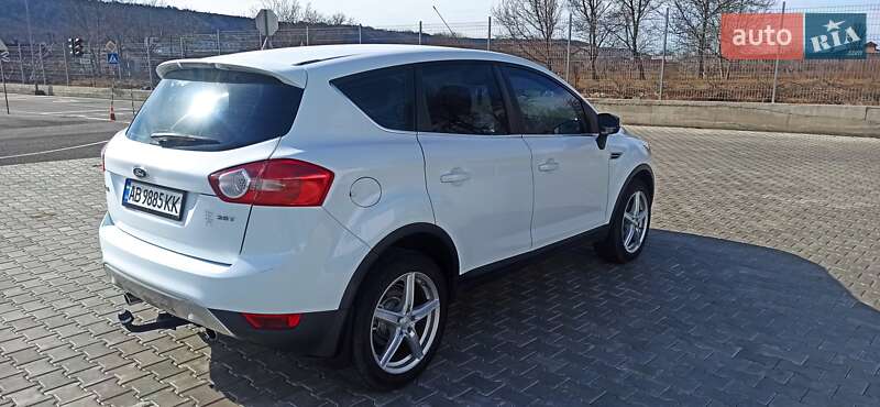 Внедорожник / Кроссовер Ford Kuga 2010 в Могилев-Подольске