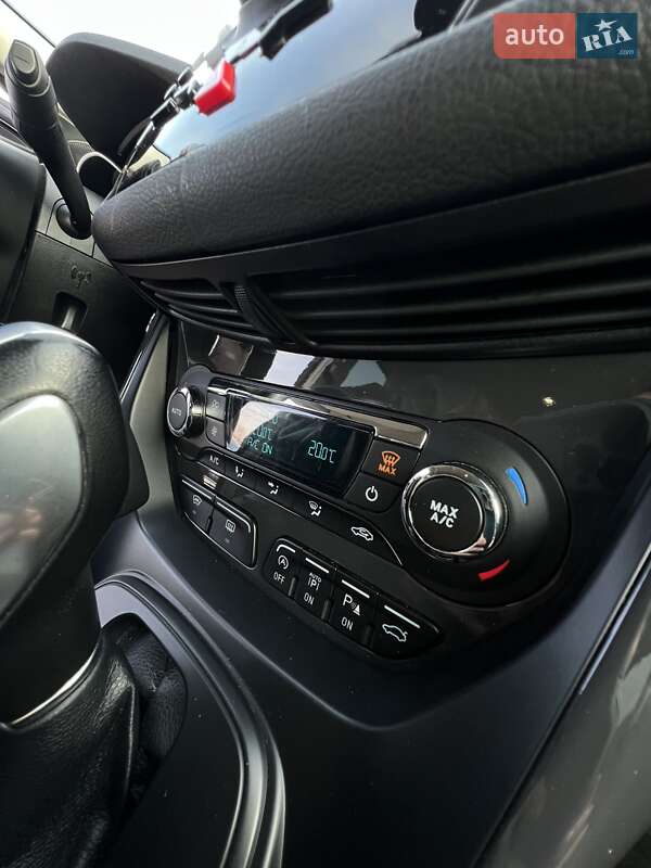 Внедорожник / Кроссовер Ford Kuga 2014 в Чернигове