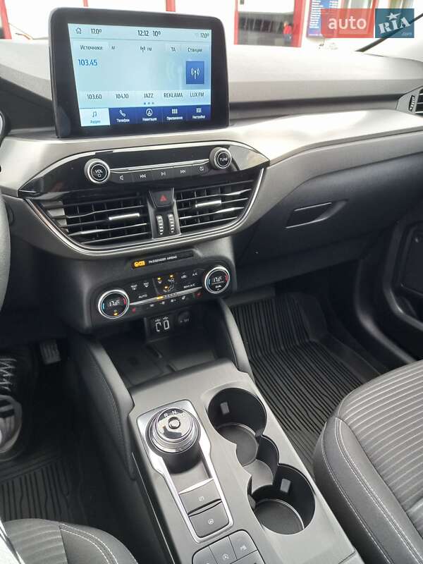 Позашляховик / Кросовер Ford Kuga 2021 в Южноукраїнську