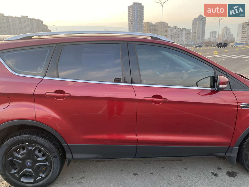 Позашляховик / Кросовер Ford Kuga 2019 в Києві