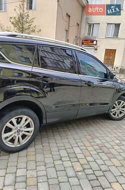 Внедорожник / Кроссовер Ford Kuga 2019 в 