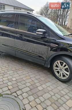 Внедорожник / Кроссовер Ford Kuga 2019 в 
