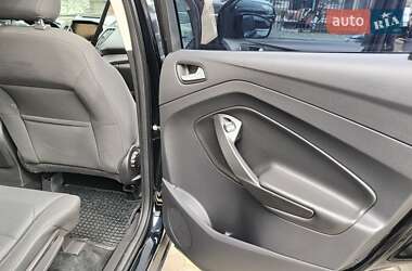 Внедорожник / Кроссовер Ford Kuga 2019 в 