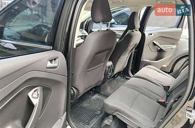 Внедорожник / Кроссовер Ford Kuga 2019 в 