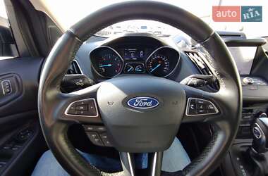 Внедорожник / Кроссовер Ford Kuga 2019 в 