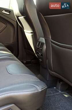 Внедорожник / Кроссовер Ford Kuga 2013 в 