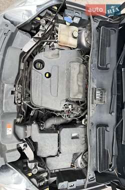 Внедорожник / Кроссовер Ford Kuga 2011 в Вольногорске
