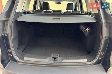 Внедорожник / Кроссовер Ford Kuga 2013 в 