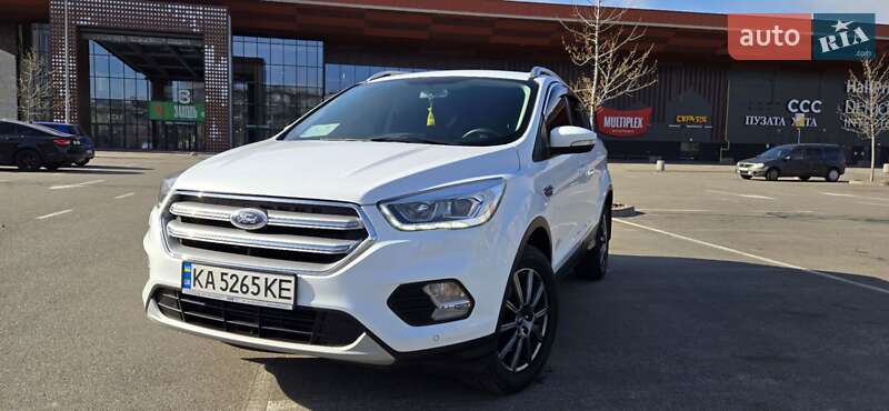 Внедорожник / Кроссовер Ford Kuga 2018 в Киеве