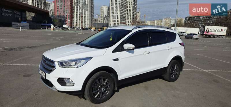 Внедорожник / Кроссовер Ford Kuga 2018 в Киеве