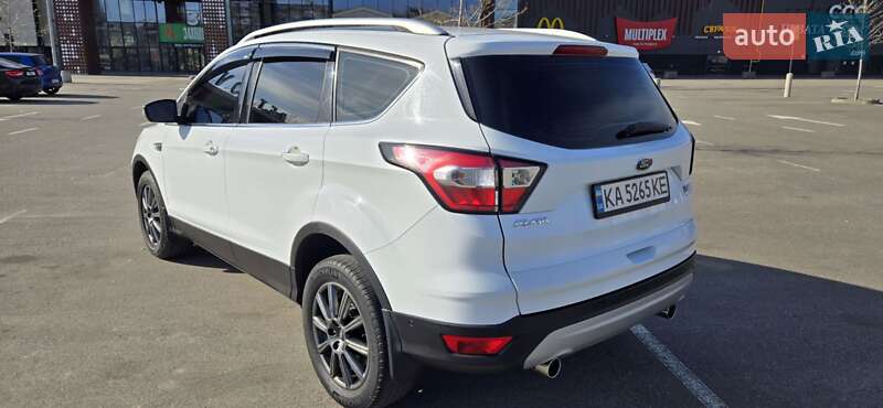 Внедорожник / Кроссовер Ford Kuga 2018 в Киеве