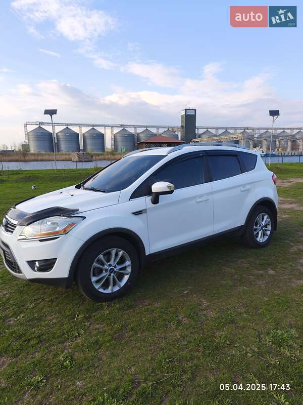 Внедорожник / Кроссовер Ford Kuga 2012 в Вознесенске