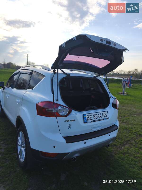 Внедорожник / Кроссовер Ford Kuga 2012 в Вознесенске